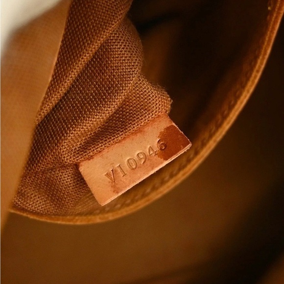 ✅AUTHENTIC✅LOUIS VUITTON ALMA PM - Picture 13 of 17